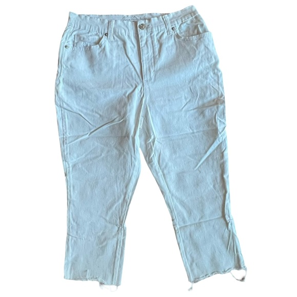 Gloria Vanderbilt Denim - Gloria Vanderbilt Distressed Capri Jeans